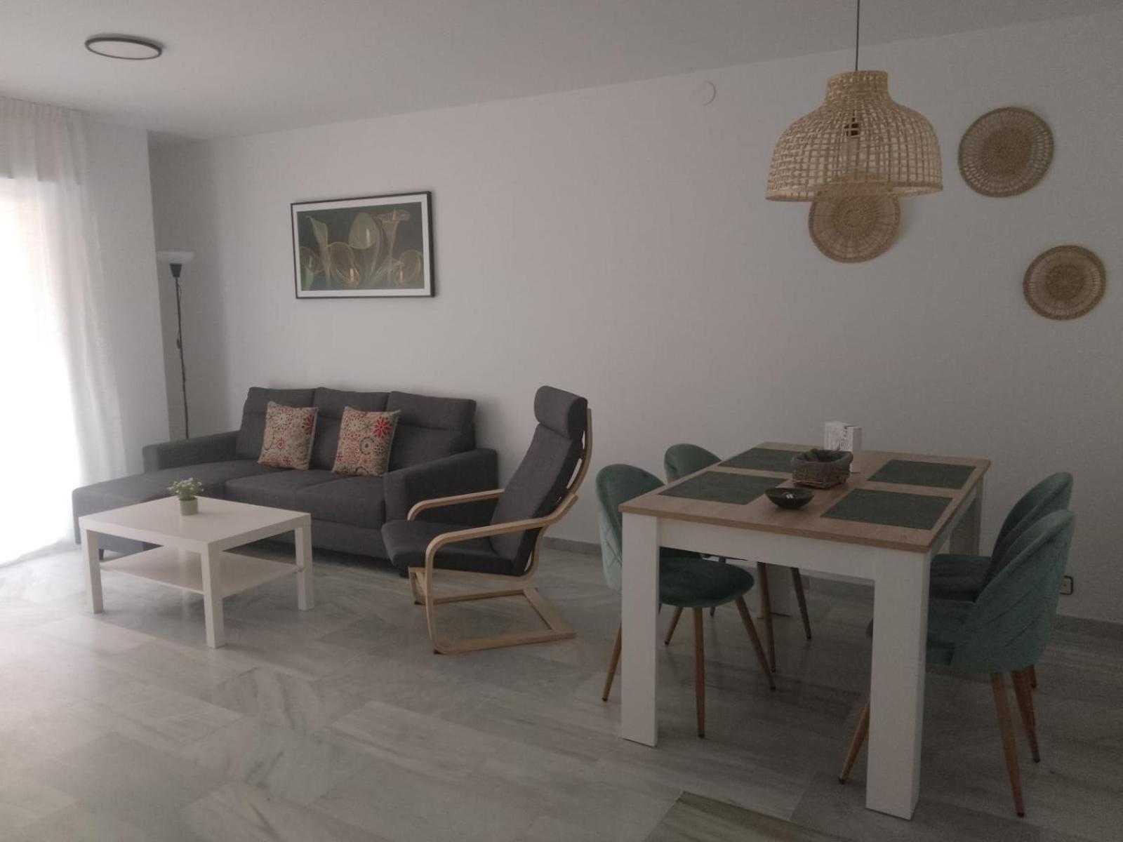 Fuengirola Puerto 2 Room & Parking ภายนอก รูปภาพ