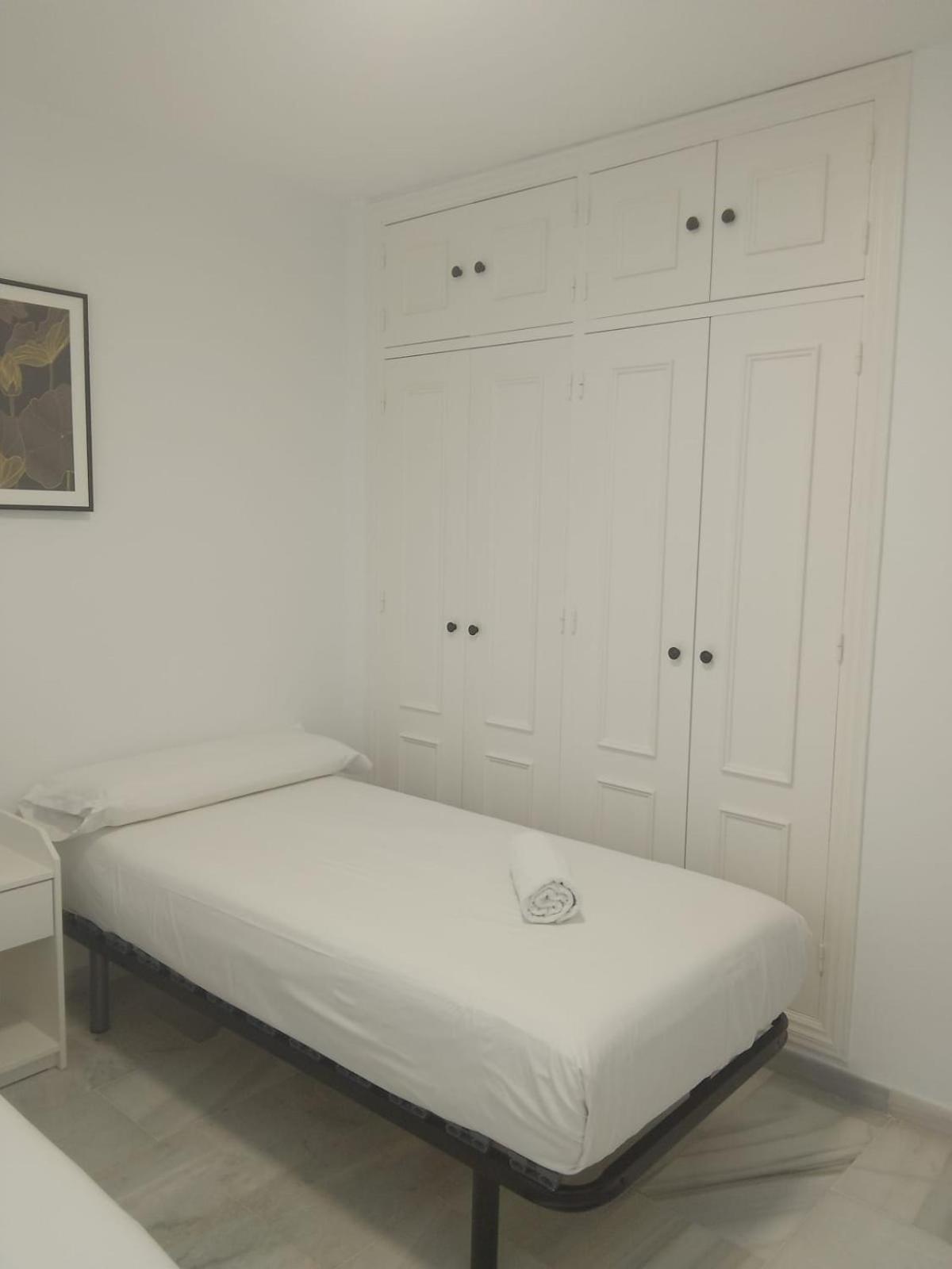Fuengirola Puerto 2 Room & Parking ภายนอก รูปภาพ
